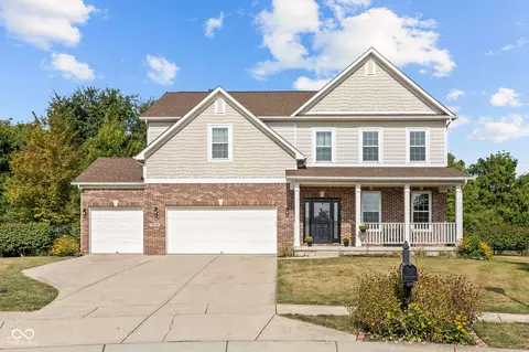 9422 Whisper Bend Dr, Indianapolis, IN 46278