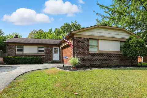 4319 Trailgate Dr, Indianapolis, IN 46268