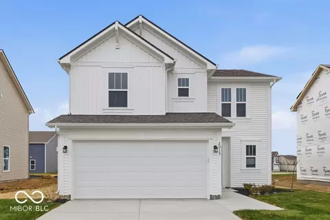 2015 Black Oak Dr, Shelbyville, IN 46176