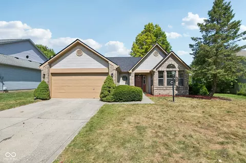 6714 Hollywood Trl, Indianapolis, IN 46214