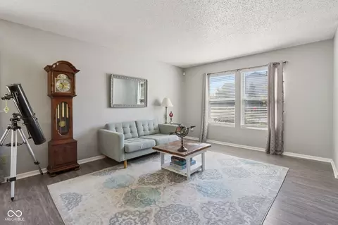 Living - 9648 W Lantern Ln, Pendleton, IN 46064 photo 1 of 3
