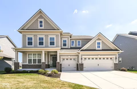 10421 Grimshaw Dr, Fortville, IN 46040