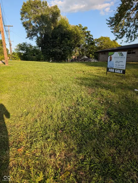 213 S 11th St, Elwood, IN 46036