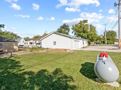 105 W Jefferson St, Kirklin, IN 46050