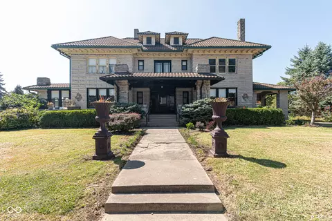 525 N Main St, Rushville, IN 46173