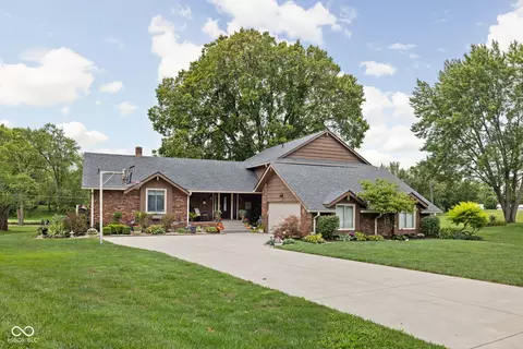 148 Plaza Granda St, Greenwood, IN 46143