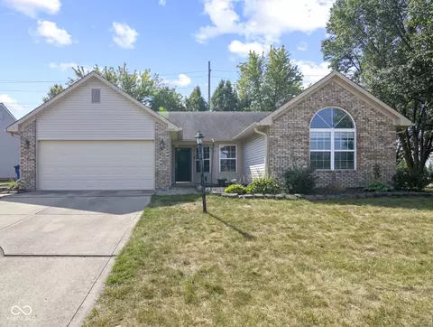 9919 Commonwealth Dr, Fishers, IN 46038