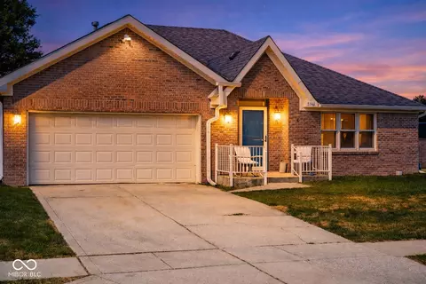 5716 Kensington Blvd, Plainfield, IN 46168