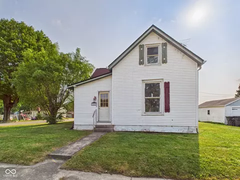 300 S Walnut St, Mount Summit, IN 47361