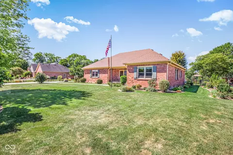3450 S Southway Dr, New Palestine, IN 46163