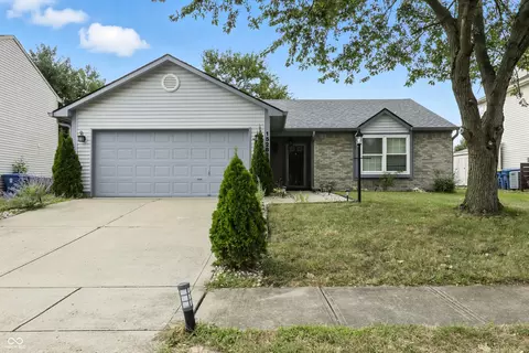 15283 Follow Dr, Noblesville, IN 46060