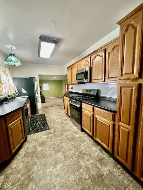 Kitchen - 1201 4th St, Covington, IN 47932 photo 1 of 3