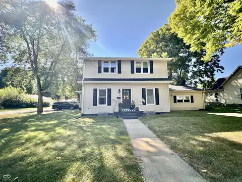 Exterior - 1201 4th St, Covington, IN 47932 photo 1 of 5