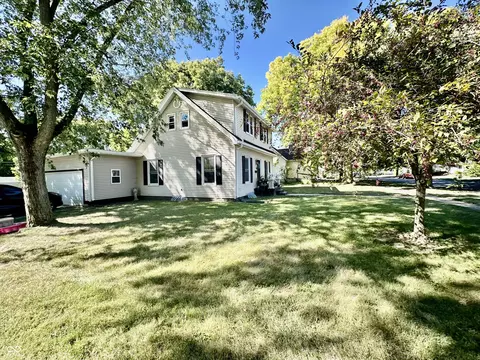 Exterior - 1201 4th St, Covington, IN 47932 photo 4 of 5