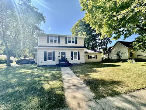 Exterior - 1201 4th St, Covington, IN 47932 photo 2 of 5