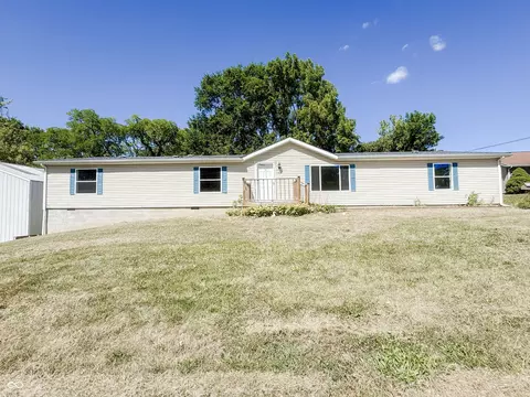 1212 W 9th St, Connersville, IN 47331