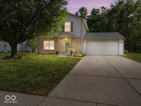 905 Governors Ln, Shelbyville, IN 46176