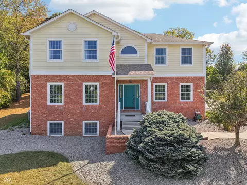 285 N Milford Dr, Franklin, IN 46131