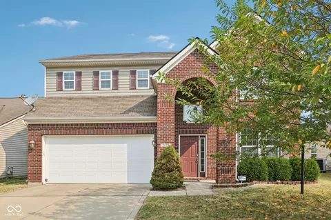 2128 Creekstone Dr, Columbus, IN 47201