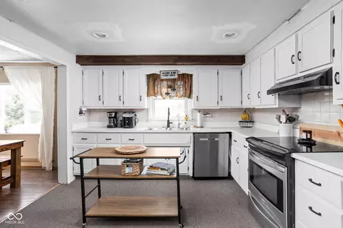 Kitchen - 9565 S 250 E, Markleville, IN 46056 photo 5 of 6