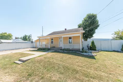 203 Morris St, Edinburgh, IN 46124 photo 1