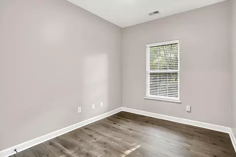 Bedroom - 9749 Herons Cv, Indianapolis, IN 46280 photo 3 of 5