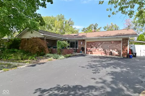 4908 Baxter Dr, Speedway, IN 46224