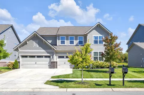 5852 Muscadine Way, Zionsville, IN 46077