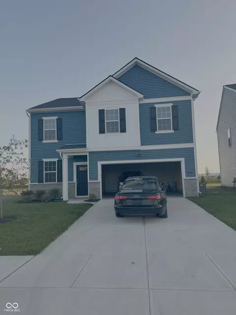 5937 Sterling Dr, Whitestown, IN 46075