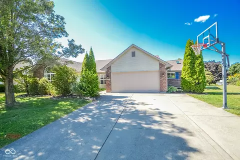 5526 Bracken Cir, Indianapolis, IN 46239