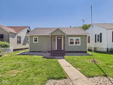 131 E 36th St, Anderson, IN 46013