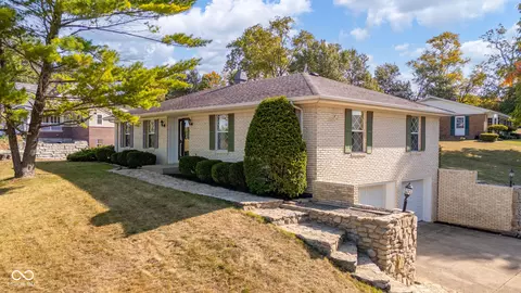 2676 Meadowbrook Dr, New Castle, IN 47362