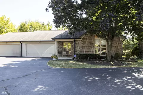 9514 Cadbury Cir, Indianapolis, IN 46260