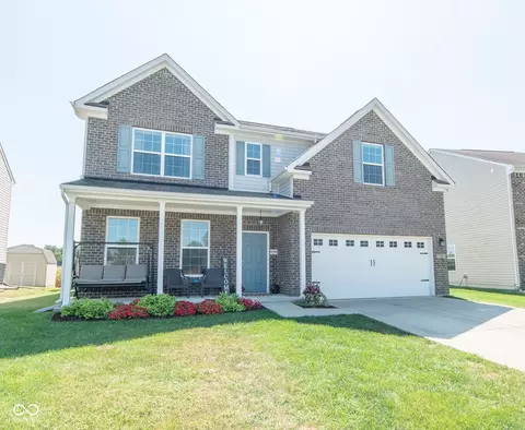 1951 Creek Bank Dr, Columbus, IN 47201