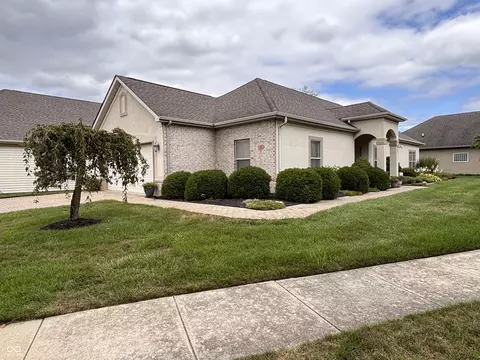 300 Hibiscus Dr, Lafayette, IN 47909