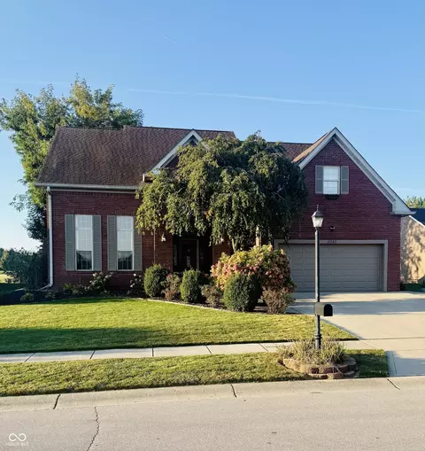 2045 Covey Ct, Franklin, IN 46131