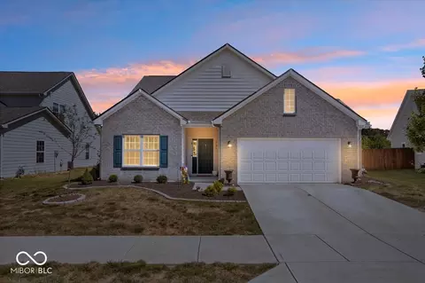 17673 Arryne Dr E, Noblesville, IN 46062