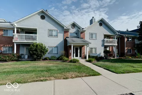 8112 Glenwillow Ln #102, Indianapolis, IN 46278