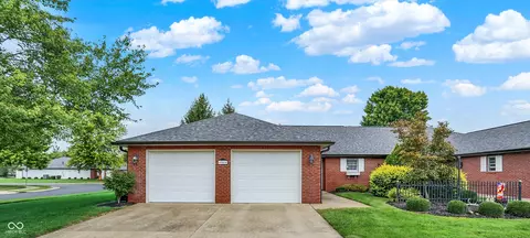 6044 S Stratton Ct, Columbus, IN 47203