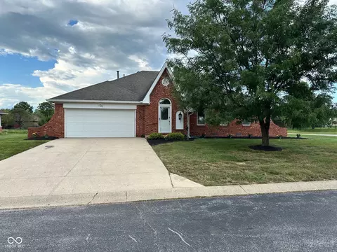 390 Vinewood Dr N, Brownsburg, IN 46112