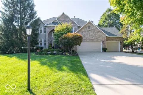 10777 Woodmont Ln, Fishers, IN 46037