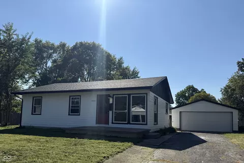 2822 Beech Dr, Columbus, IN 47203