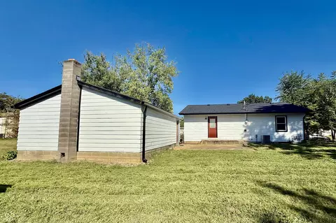 2822 Beech Dr, Columbus, IN 47203 photo 8