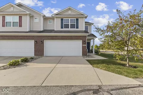 9653 Angelica Dr, Noblesville, IN 46060