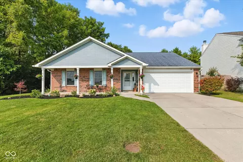 8045 Melbourne Ln, Avon, IN 46123