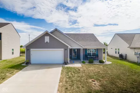 11727 Fawn Crest Dr, Indianapolis, IN 46235