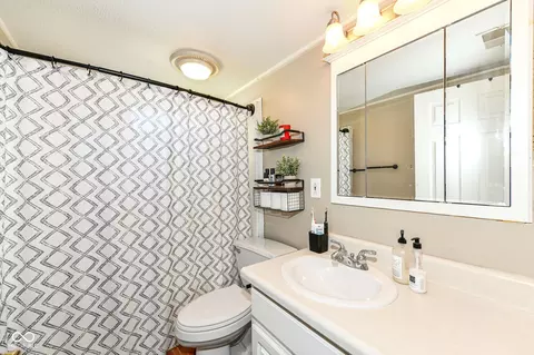 Bath - 310 S Ford St, Lapel, IN 46051 photo 1 of 1