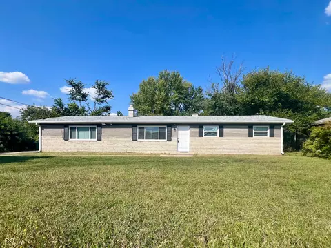 8390 E Us Highway 36, Avon, IN 46123