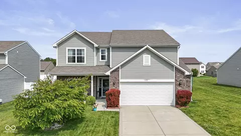 3372 Clary Blvd S Dr, Greenwood, IN 46143