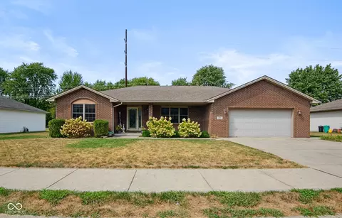 140 Stevens Dr, Seymour, IN 47274
